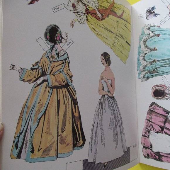 Fashion Paper dolls book - Picture 9 of 9